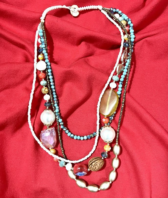 Multi-Strand Beaded Necklace, Elegant Chromatic Natural Stone Bead Choker Freshwater Pearl Necklace Beads Layered Design for Women