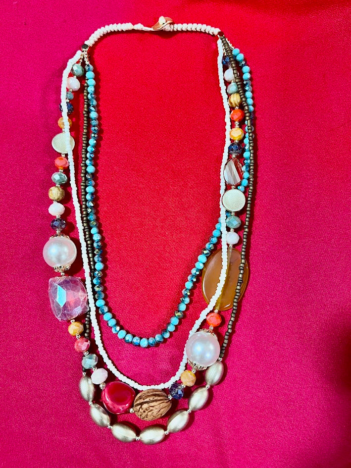 Multi-Strand Beaded Necklace, Elegant Chromatic Natural Stone Bead Choker Freshwater Pearl Necklace Beads Layered Design for Women