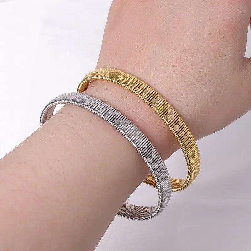 Elastic Gold-Plated Stretch Bracelet, Ribbed Design, Anti-Slip Shirt Sleeve Metal Armbands Stretch Elastic Armbands Bracelet Sleeve Holders for Men and Women