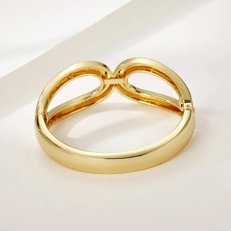 Gold Cuff Bracelets for Women Chunky Symmetrical Hollow Frosted Open Bracelets Infinity Design Gold-Plated Fashion Jewellery for Women