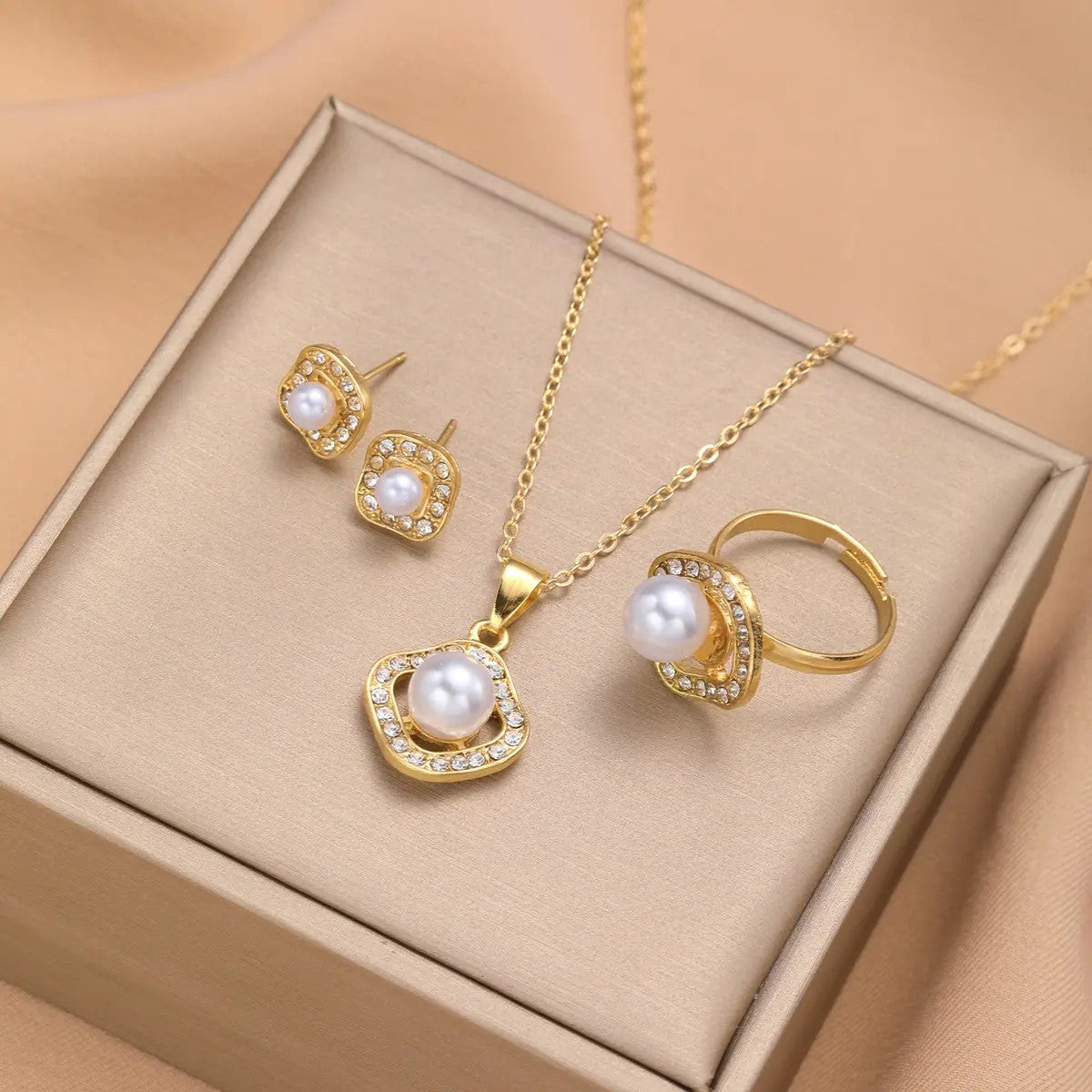 FASHION 4PC Jewellery Set Stainless Steel Gold Zircon Heart Flower Pendant Necklace Earrings Luxury Charm Jewellery Set for Gift