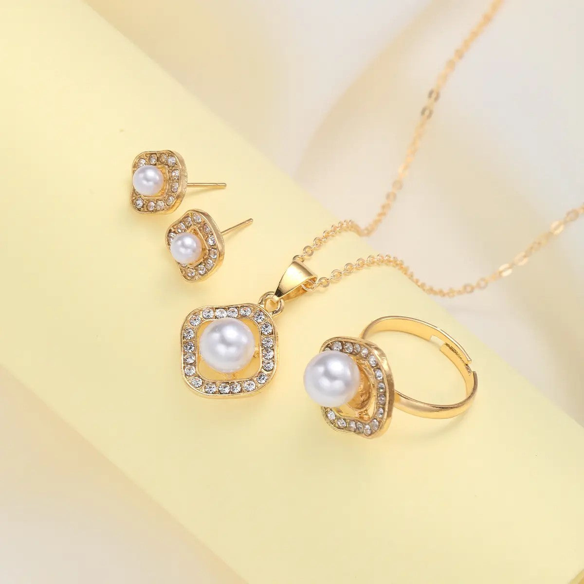 FASHION 4PC Jewellery Set Stainless Steel Gold Zircon Heart Flower Pendant Necklace Earrings Luxury Charm Jewellery Set for Gift