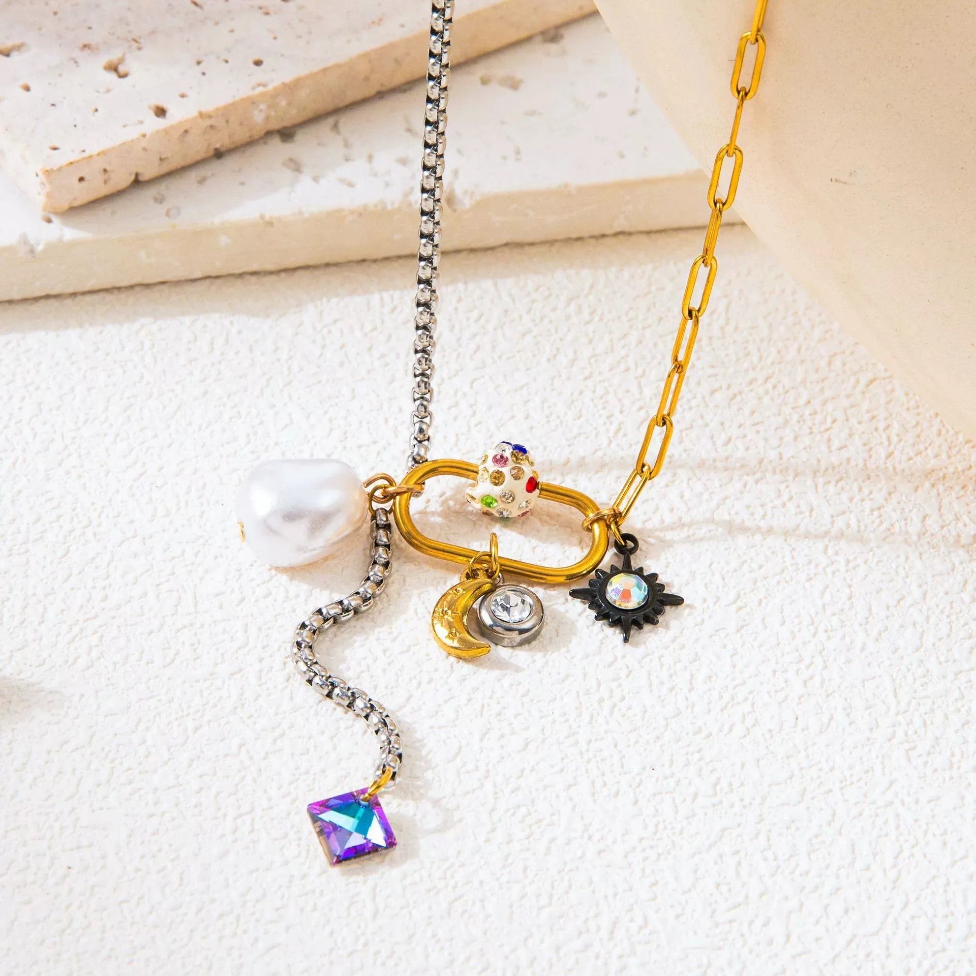 Unique Design Trendy Golden Plated Stainless Steel Hoop Pendant Choker Freshwater Pearl Necklace for Women Girl