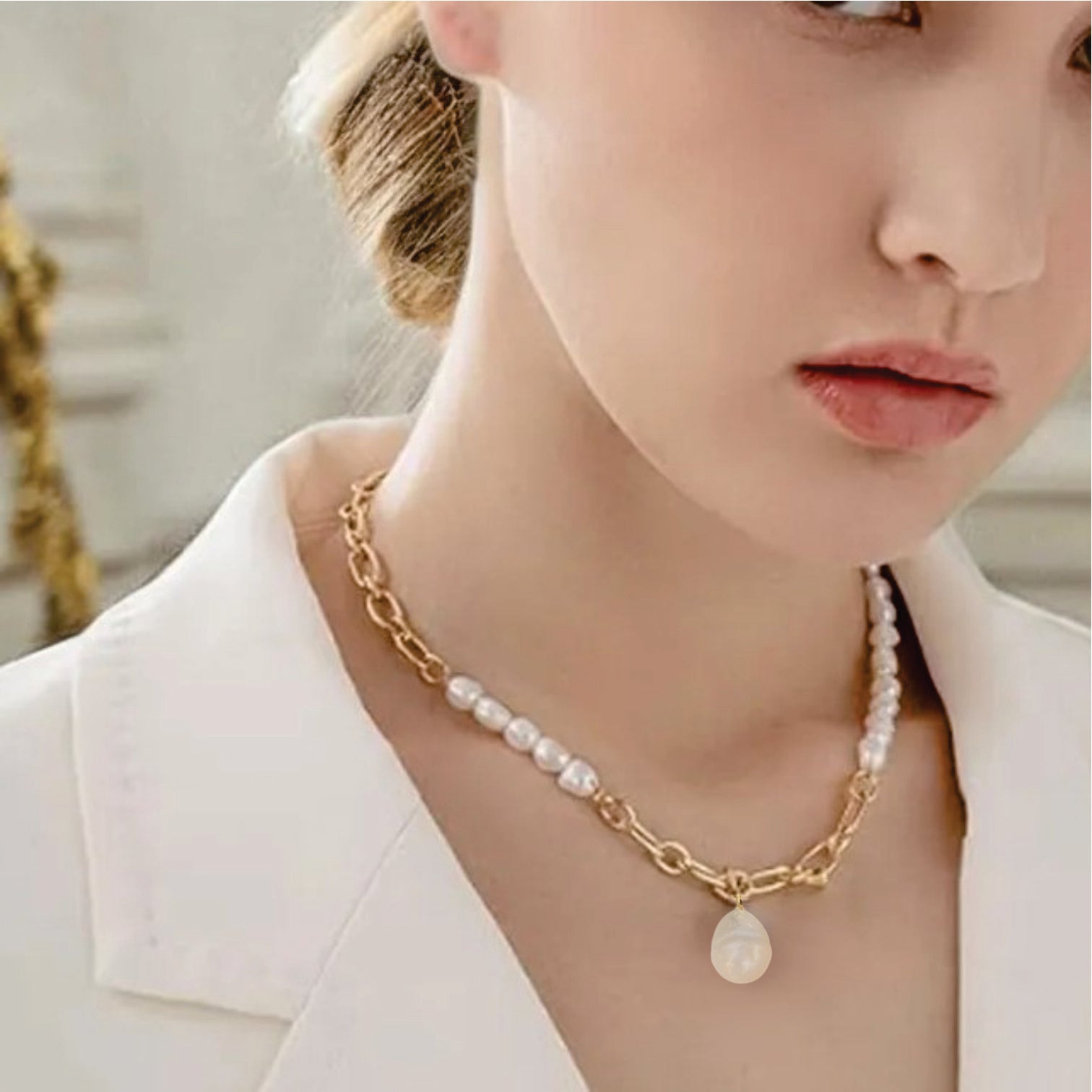 womens_pearl_chain_pendant_jewellery_glamshell